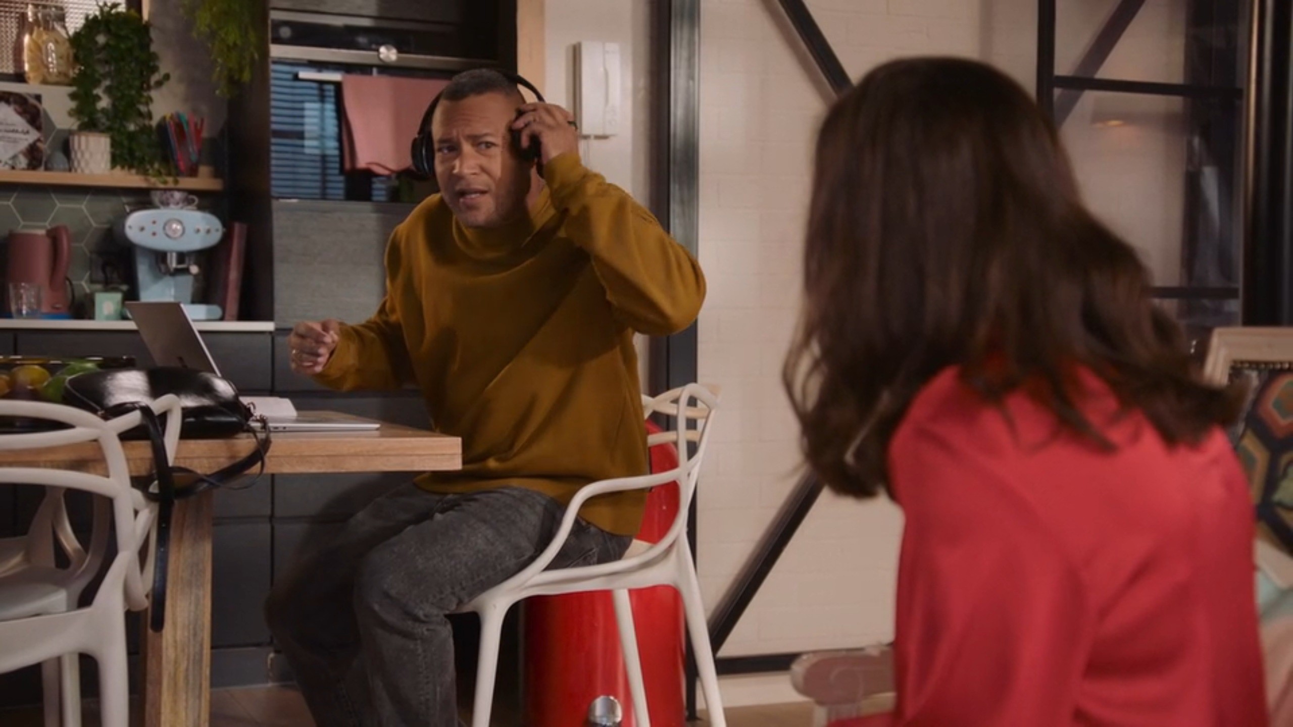 Bing laat Nina in haar eentje voor alles opdraaien